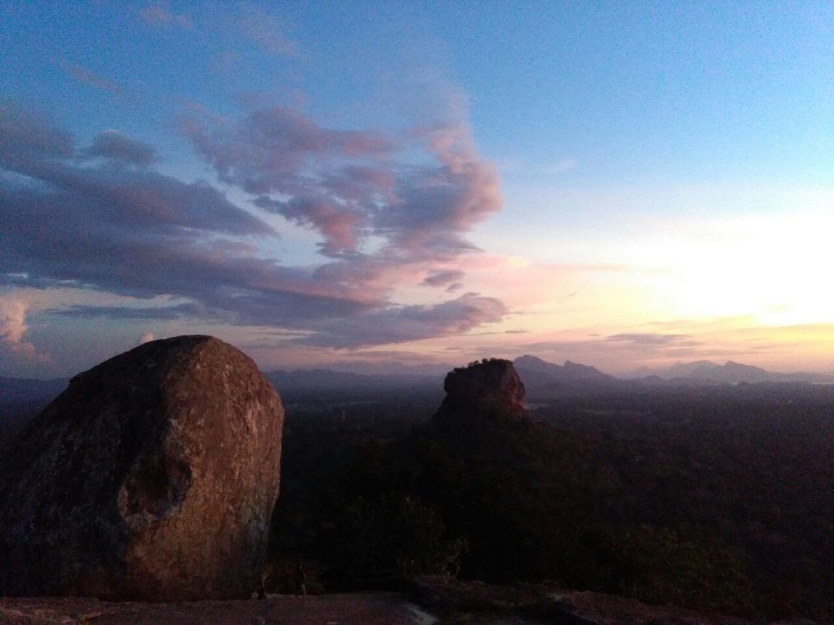 Thilina Homestay Sigiriya Exterior foto